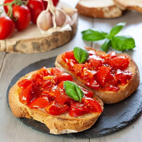Bruschetta al pomodoro e basilico 2pz